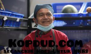 Suara Pekerja Muda dari Dapur MBG, Sabdan Nur Seno: Kami Bekerja Sepenuh Hati