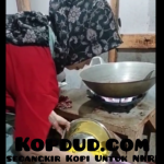 Makanan Bergizi, Hati yang Peduli: Pokmas SALIRA Hadir untuk Sepuh