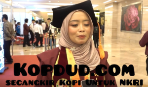 Aulia Yasmin, Pengantar Makanan Jadi Sarjana Terbaik UKRI yang Dikukuhkan Prabowo