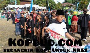 Guru Bermutu, Indonesia Maju, Camat Dading Apresiasi Karnaval HUT ke-80 PGRI Jampangkulon