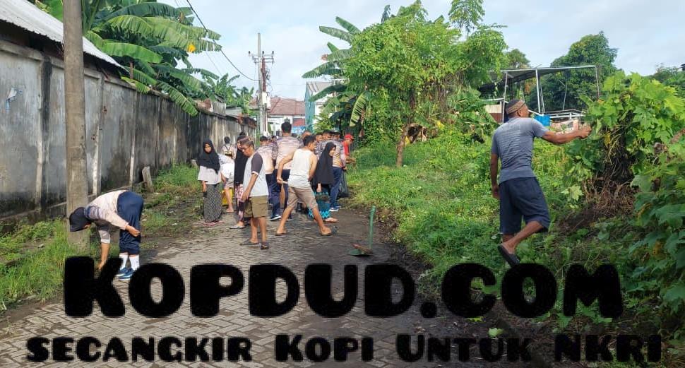 Peringati HUT Ke-5, Satlinlamil 3 Perkuat Kedekatan dengan Warga Lewat Aksi Bersih