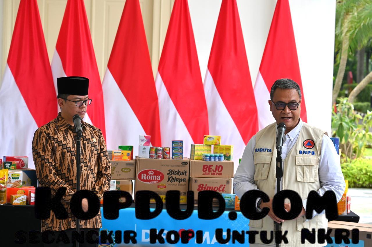 Menlu Sugiono Lepas Bantuan Diplomat Peduli dari Gedung Pancasila