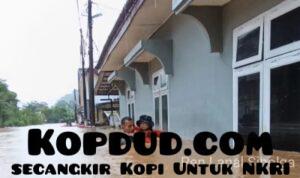 Banjir Tapteng: Prajurit Lanal Sibolga Lakukan Evakuasi Dramatis di Sibuluan