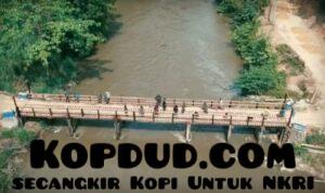 Pembangunan Jembatan Gantung Jadi Prioritas TNI Bantu Siswa Mengakses Sekolah