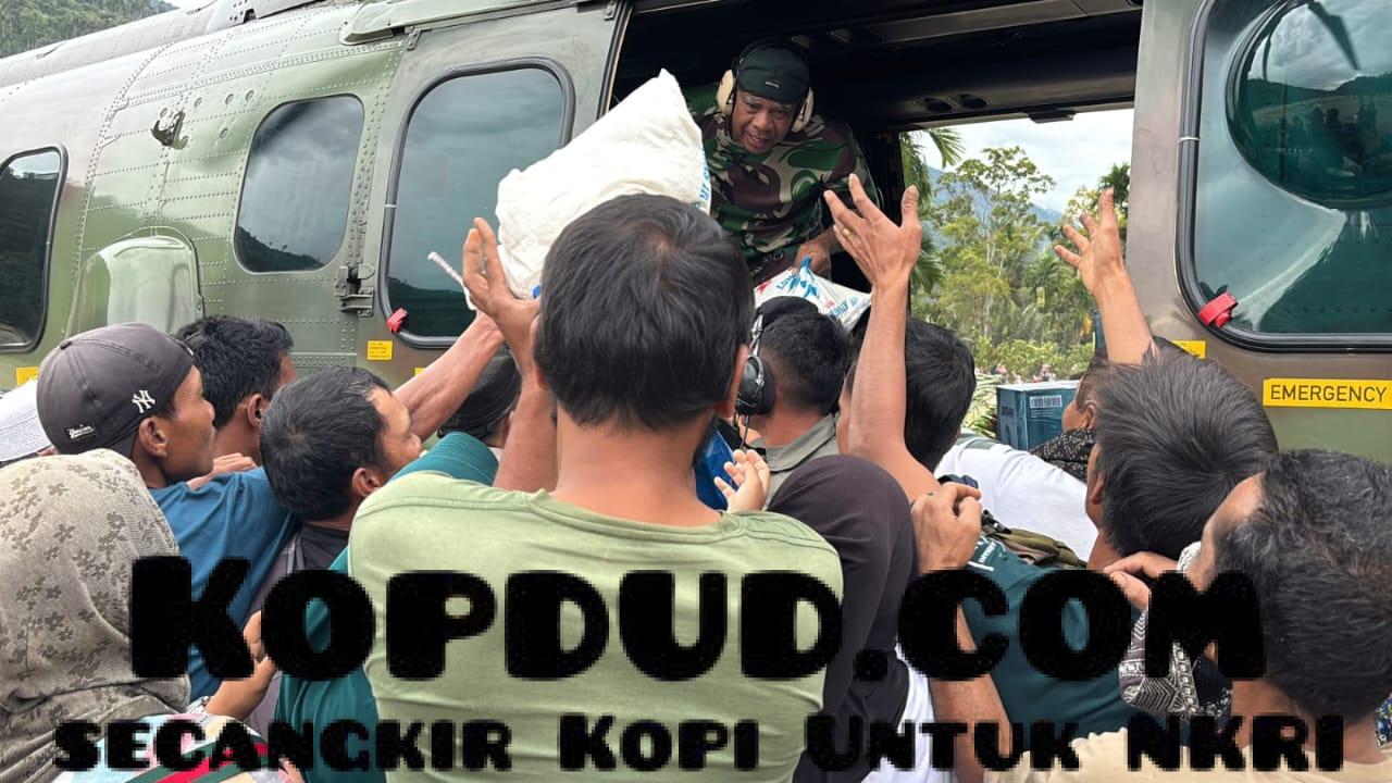 Saat Air Jadi Landasan, Manuver Ekstrem Heli TNI AU Mendarat di Aliran Sungai untuk Jangkau Warga Gayo Lues Aceh