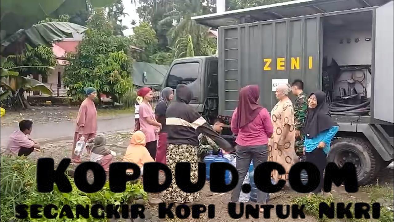 Sinergi TNI-Polri Pastikan Ketersediaan Air Bersih Warga Terdampak Bencana Agam