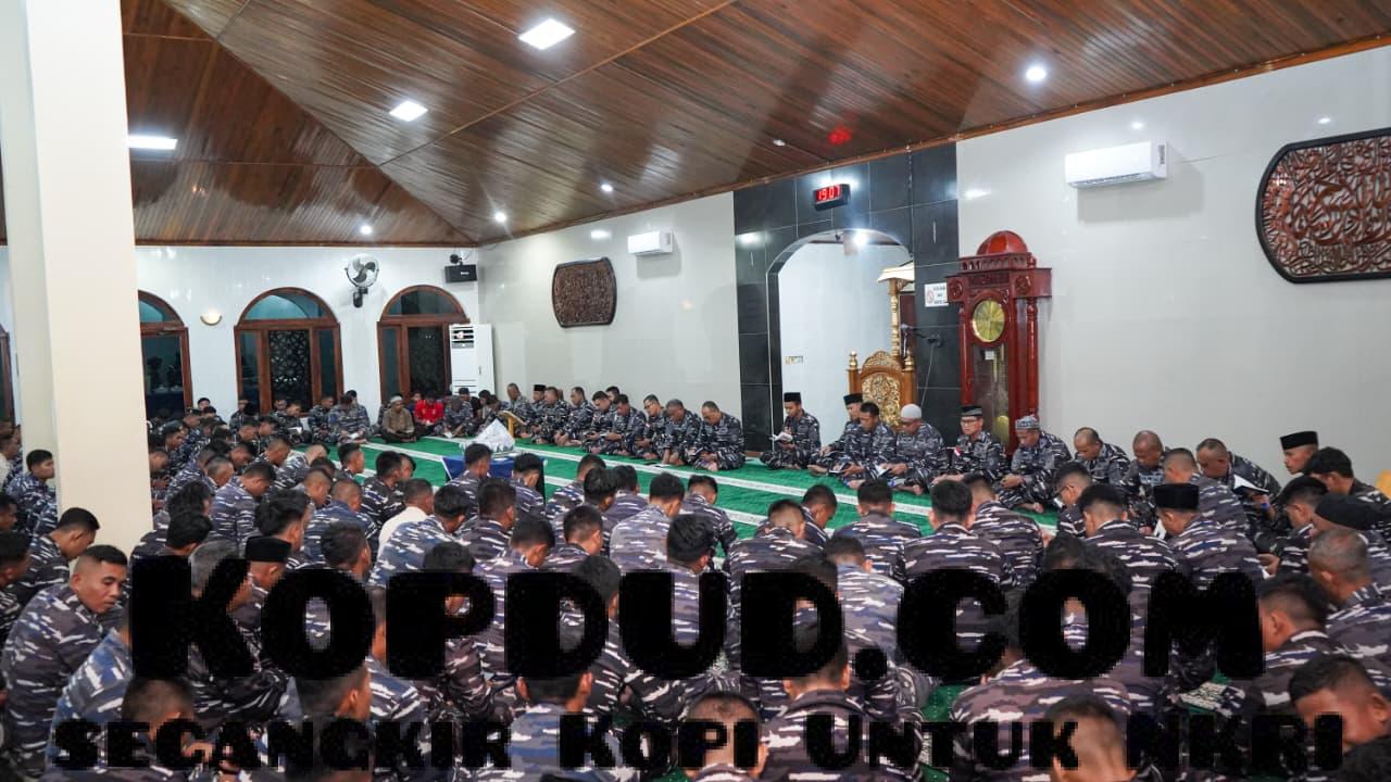 Doa Bersama Pergantian Tahun: Kodaeral IX dan Guspurla Koarmada III Wujudkan Kemaslahatan Indonesia