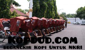 100 Becak Listrik Disalurkan, Lansia Tuban Kini Lebih Ringan Cari Nafkah