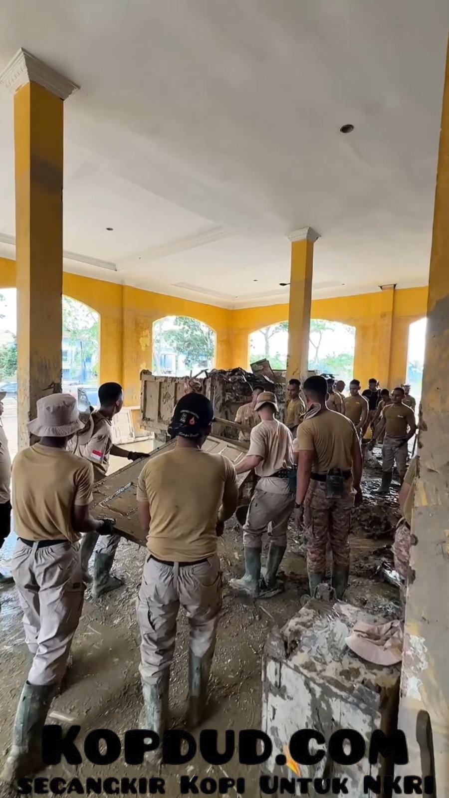 IPDN Gencarkan Aksi Bersih-Bersih Kantor Pemerintah