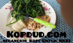 Raya Nur Aulia: Ngaliwet Mengajarkan Duduk Sama Rendah, Makan Sama Rata