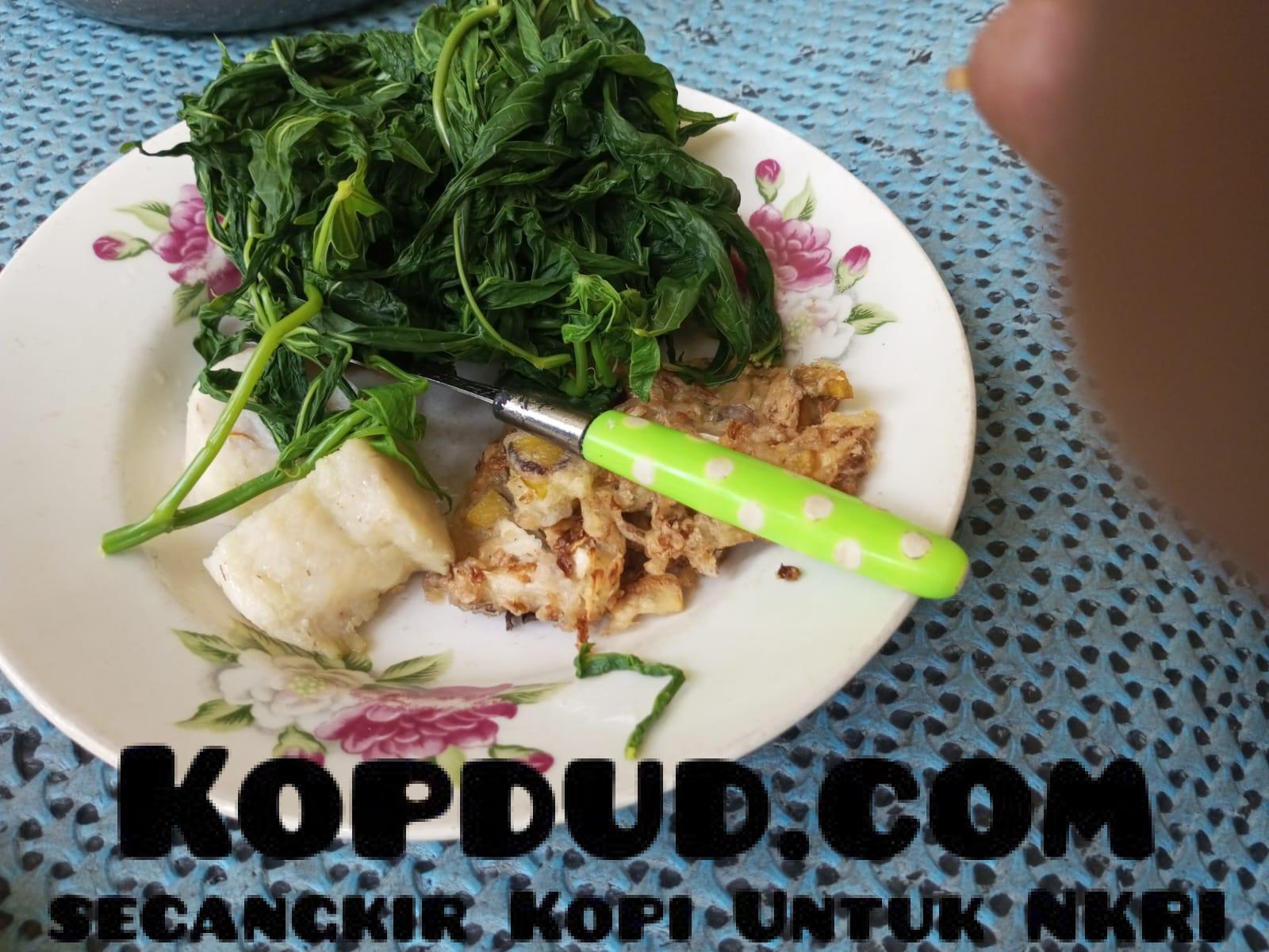 Raya Nur Aulia: Ngaliwet Mengajarkan Duduk Sama Rendah, Makan Sama Rata