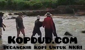 Gotong Royong Perbaiki Tanggul: Pemdes Cikarang Pimpin Aksi Dukung Pangan Berkelanjutan