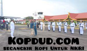 Komandan Lanal Dabo Singkep Pimpin Upacara Militer Pemakaman Almarhum Serda Bah Ardi Mustakim