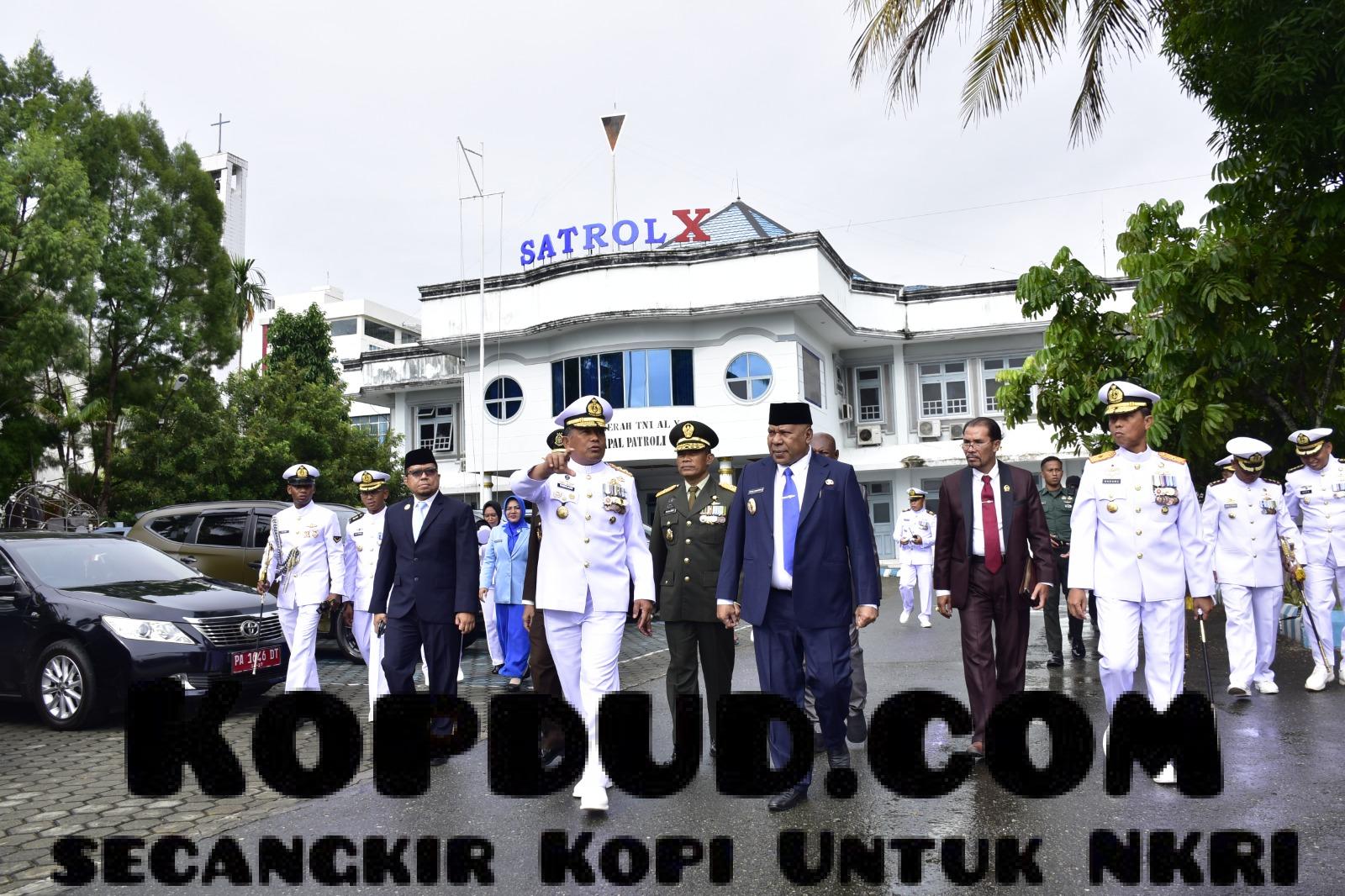 Kodaeral X TNI AL Gelar Upacara Tabur Bunga di Laut Dalam Rangka Hari Dharma Samudera 2026