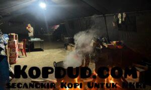 Menu Beragam dari Dapur Umum TNI Layani Warga Terdampak Bencana