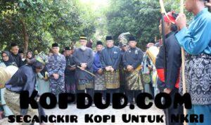 Danlanal Bintan Hadiri Kenduri Merohom Bukit Batu, Jaga Tradisi dan Budaya Bangsa Sebagai Fondasi Pertahanan