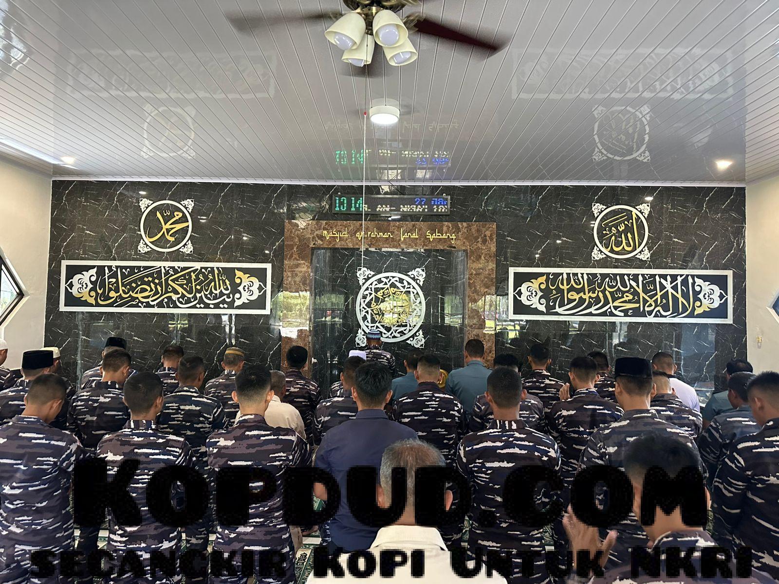 Lanal Sabang Gelar Sholat Ghaib, Zikir, dan Doa Bersama Untuk Korban Longsor di Bandung Barat