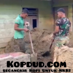 TNI Fokus Bersihkan Rumah Lansia di Lokasi Tedampak Bencana Sumatra