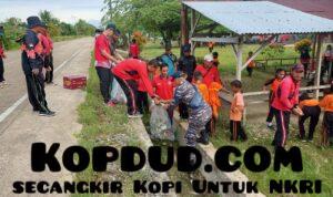 Sinergi Untuk Pesisir Bersih, Posal Enggano dan Forkopincam Bergerak Bersama