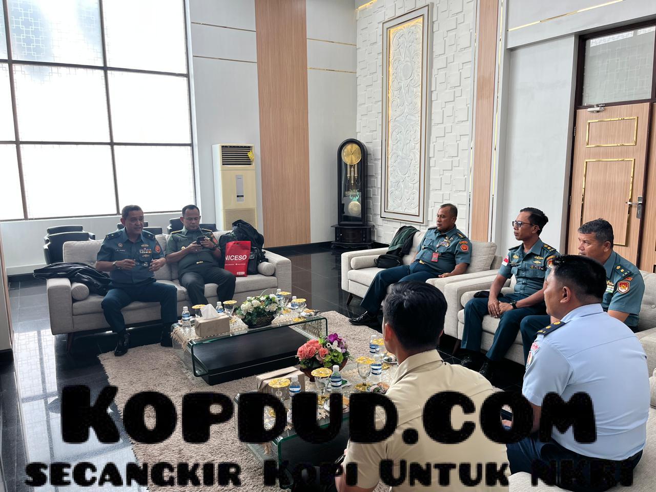 Kunjungan Sahli Panglima TNI, Perkuat Strategi Pertahanan dan Kesejahteraan Personel di Kepulauan Riau