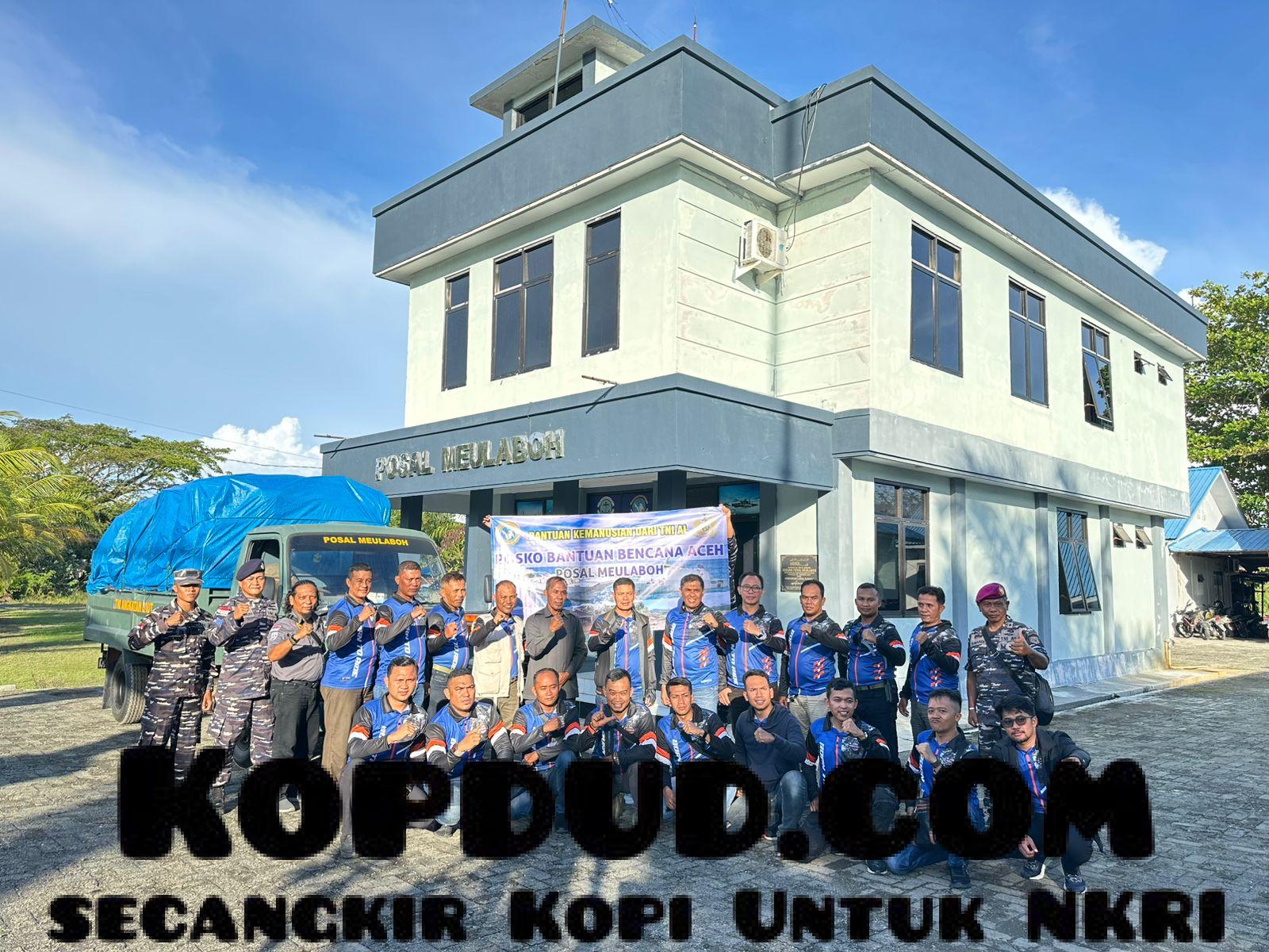 Danlanal Sabang Lepas Bantuan Kemanusiaan Untuk Korban Bencana di Kabupaten Pidie Jaya