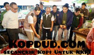 Pasokan dan Distribusi Diperkuat, Harga Cabai di Pasar Induk Kramat Jati Mulai Turun