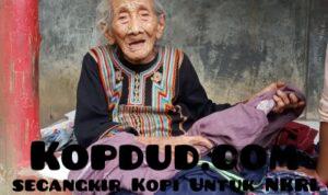 Warga Gotong Royong, Rumah Nenek Sepuh Tak Terselamatkan dari Kobaran Api