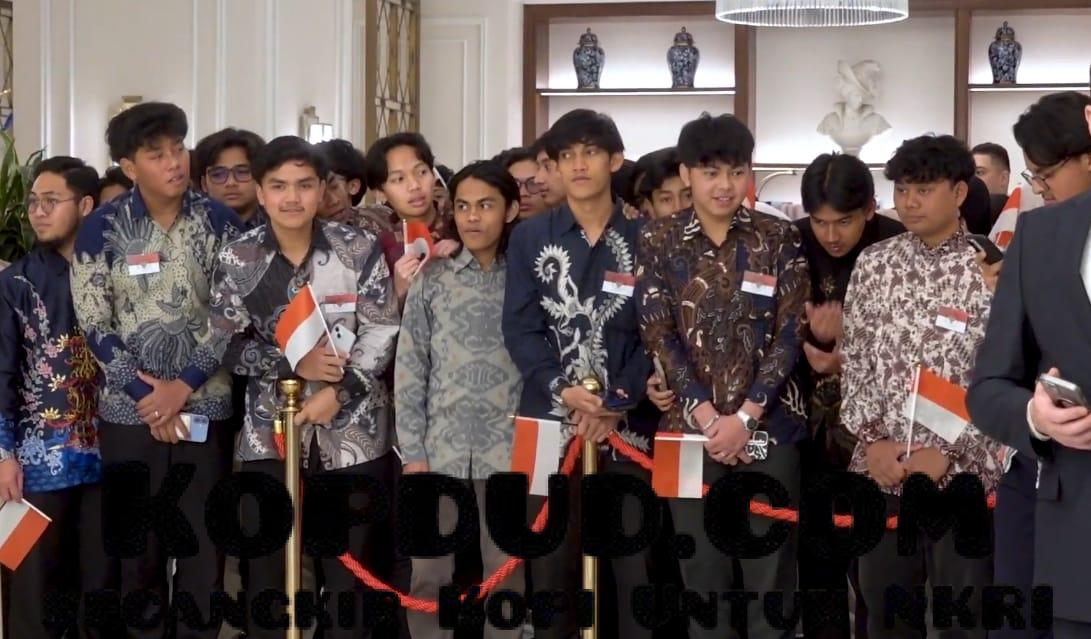 Presiden Prabowo Disambut Mahasiswa Indonesia di Yordania: Sosok Karismatik dan Penuh Perjuangan