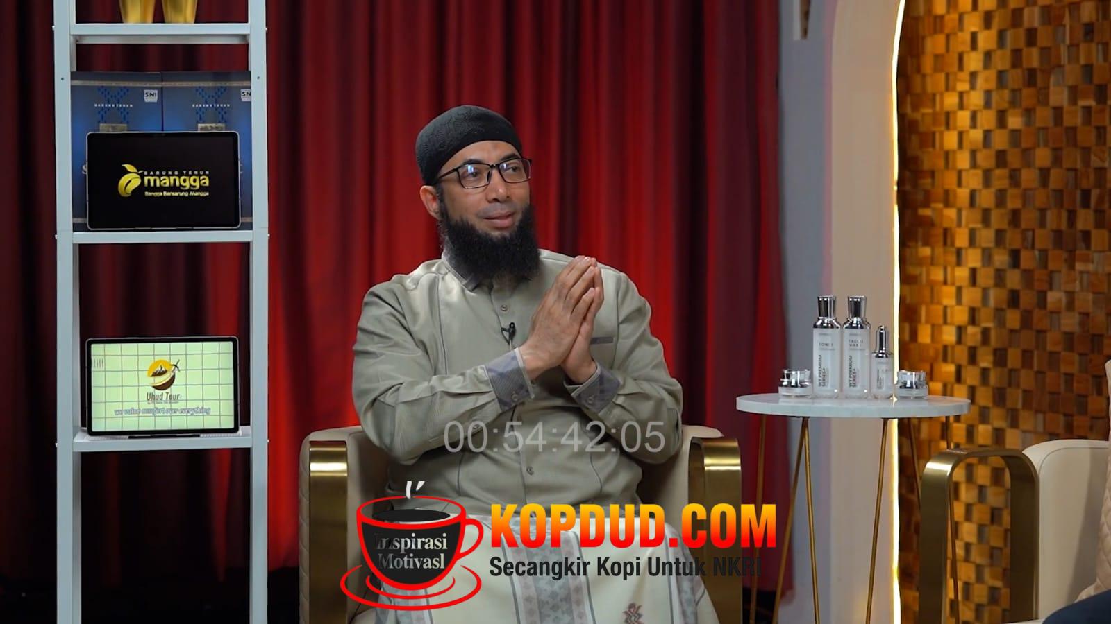 Khalid Basalamah: Jangan Mudah Kritik Kebijakan, Lihat Sisi Positifnya