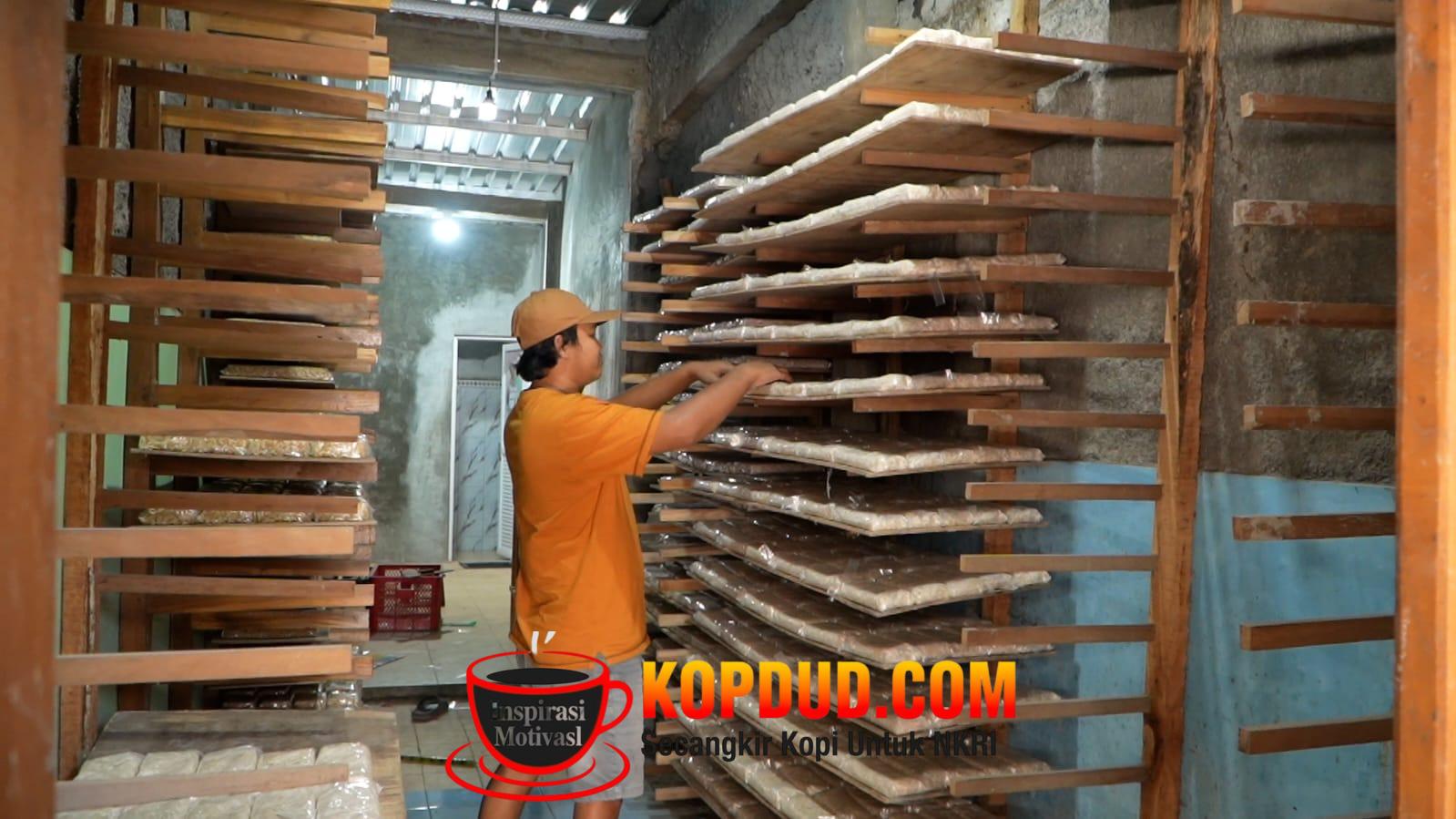 Rezeki Pengusaha Tempe dari Dapur MBG: Produksi Naik 100%, Kini Bisa Beli Mesin dan Rekrut Tetangga