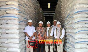 Anggota Komisi III DPR RI Fraksi Partai Gerindra, Bimantoro Wiyono, Tinjau Gudang Bulog Candirejo Nganjuk