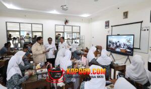 Prabowo Dorong Digitalisasi Pendidikan, Targetkan Penambahan Papan Interaktif di Setiap Kelas