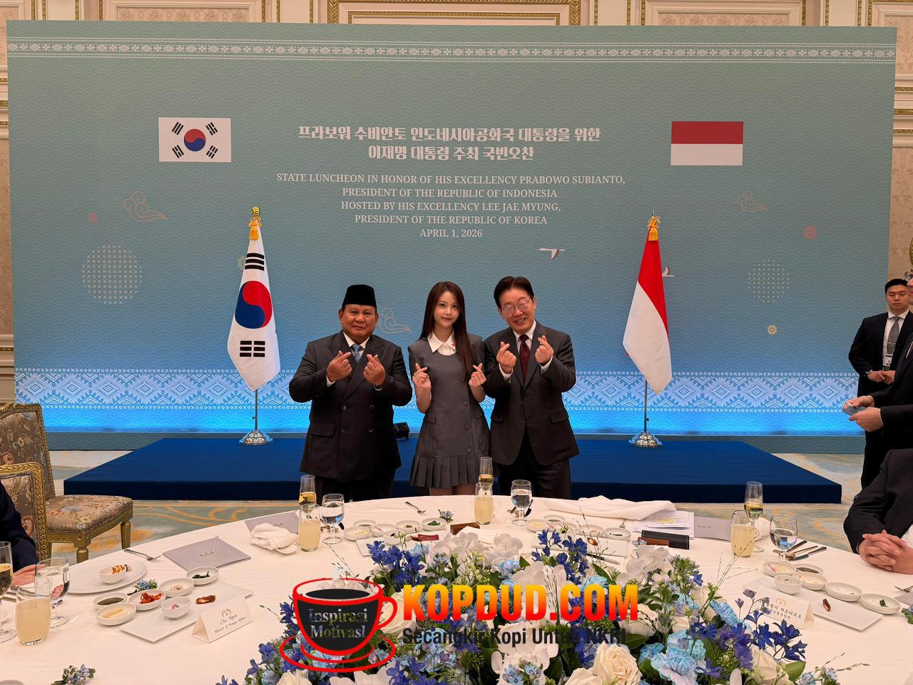 Kompak Lakukan Simbol Jari Hati, Momen Prabowo Bertemu Carmen Hearts2Hearts