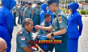 Pengabdian Yang Diapresiasi, Danlanal Bintan Pimpin Upacara Kenaikan Pangkat Prajurit