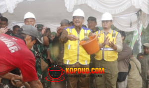 Bupati Sukabumi Asep Japar Dampingi Danrem 061, Resmikan Jembatan Garuda untuk Akses Warga