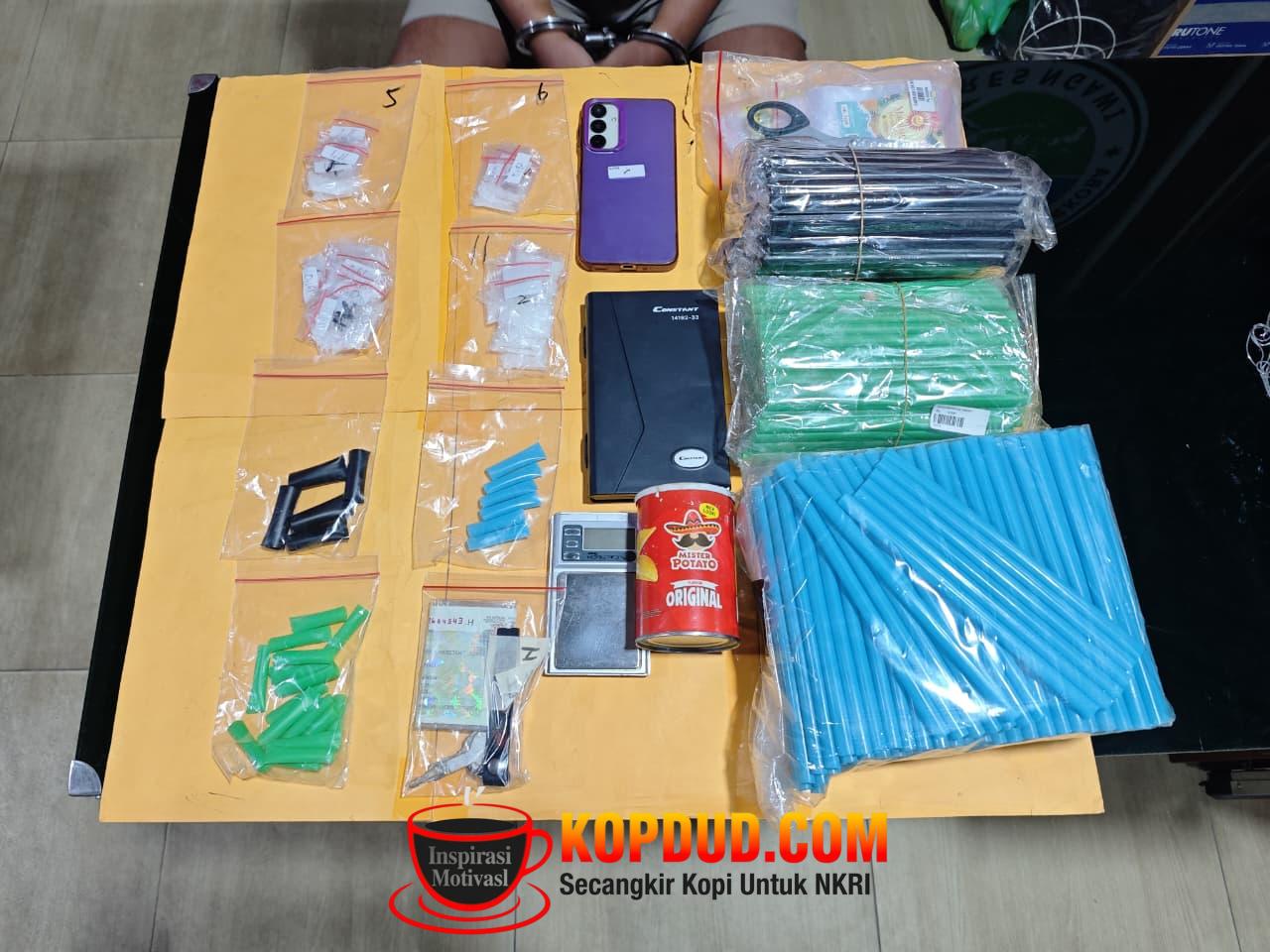 AKBP Prayoga Angga Widyatama Polres Ngawi Amankan Pengedar Sabu dengan Barang Bukti Puluhan Gram