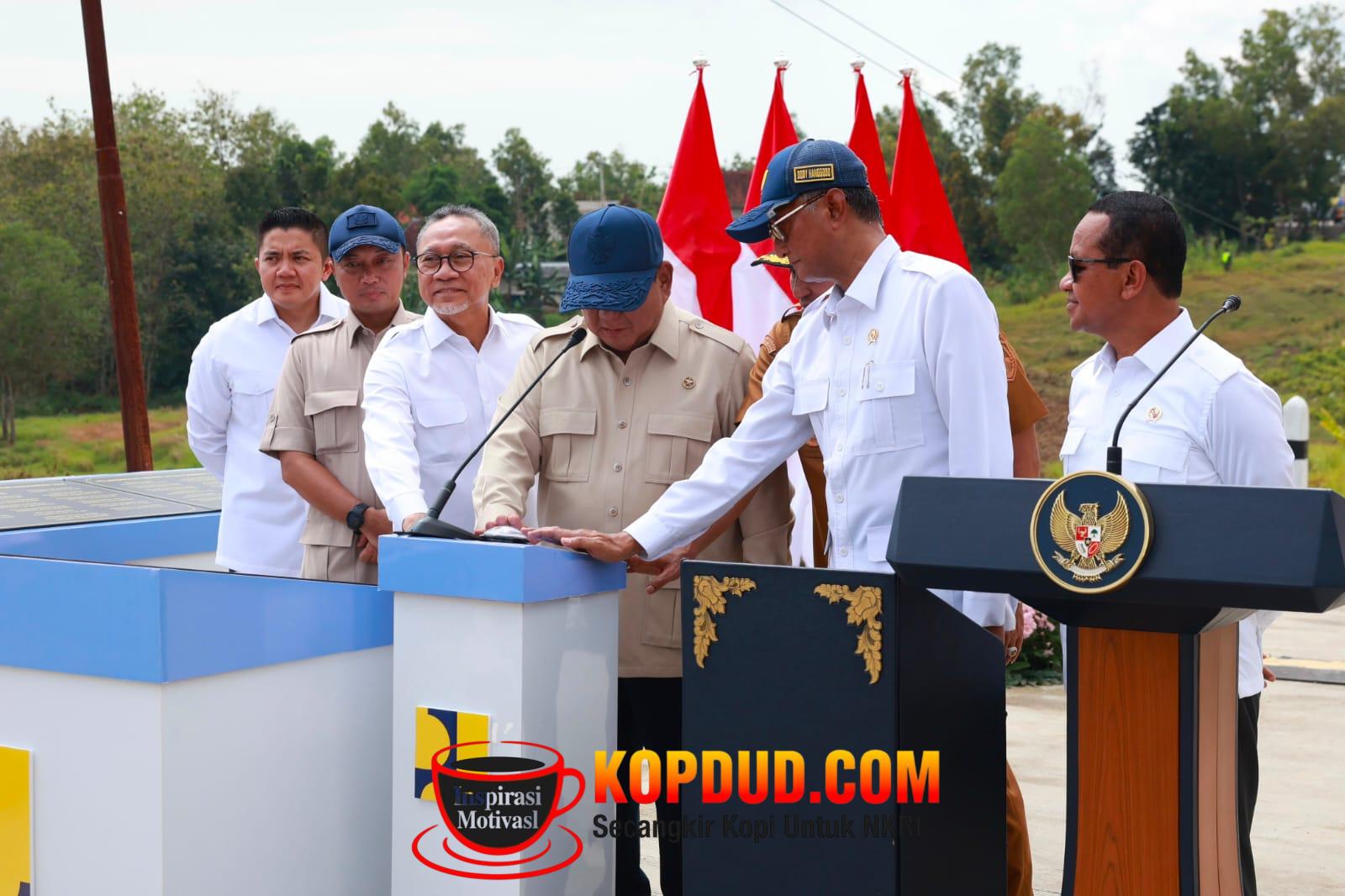 Biaya Angkut Jadi Lebih Murah, Tak Boleh Ada Daerah Tertinggal, Prabowo Resmikan 1.151 Km Jalan Daerah