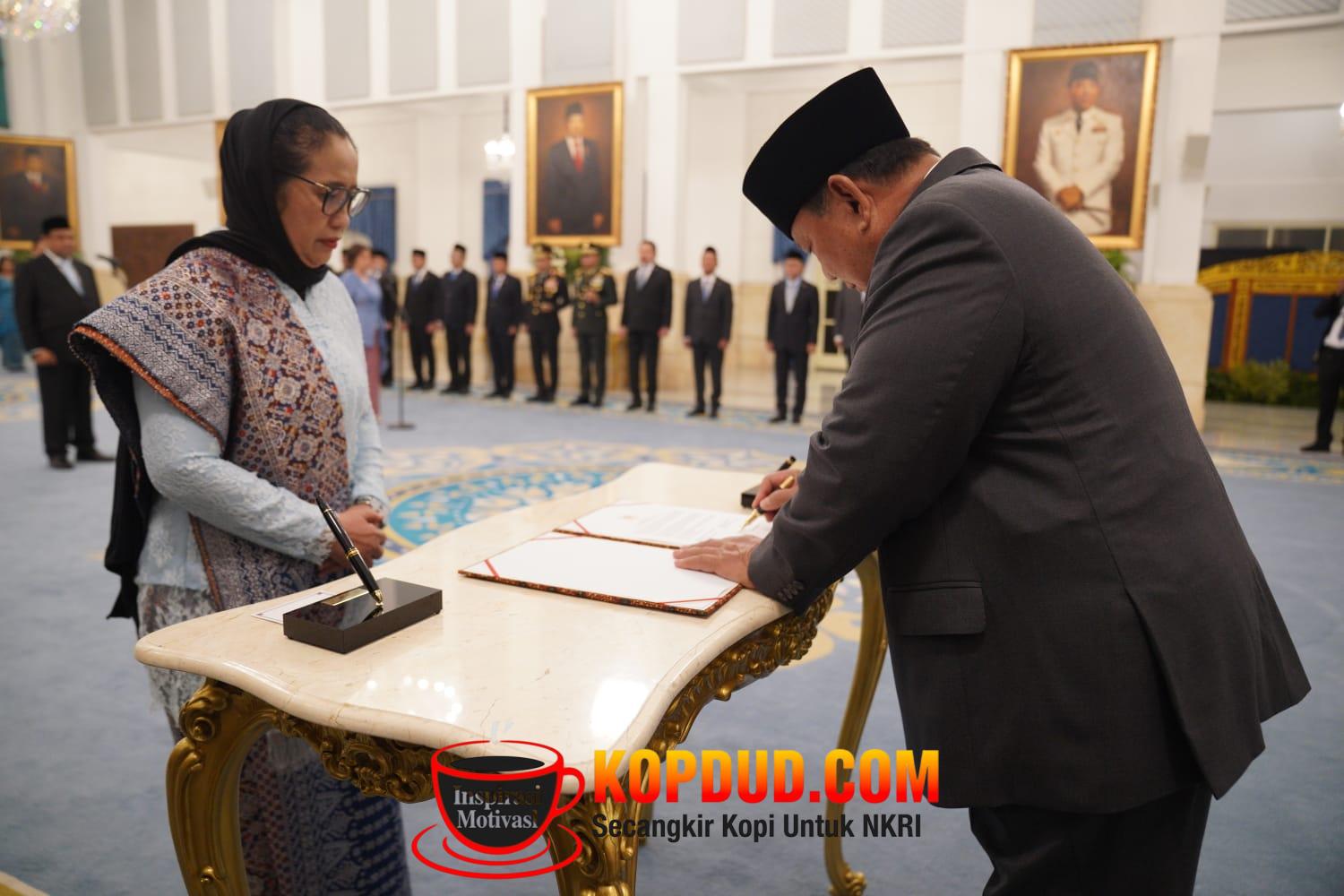 Pimpinan Baru BGN dan Penasihat Khusus Presiden Bidang Ketenagakerjaan Dilantik Prabowo