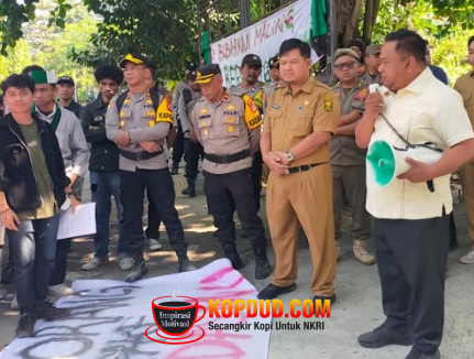 Mahasiswa HMI Sampaikan Aspirasi di DPRD Sukabumi, Ketua Dewan Janji Tindak Lanjut