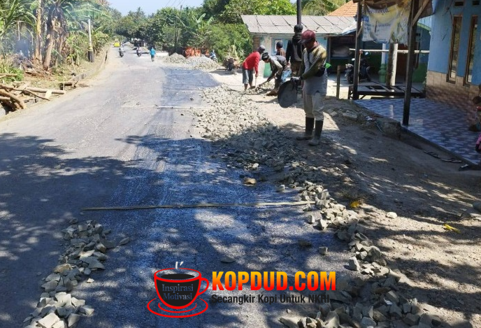 Rekonstruksi Jalan Surade–Ujunggenteng Tingkatkan Akses dan Mobilitas Warga Lebih Maju