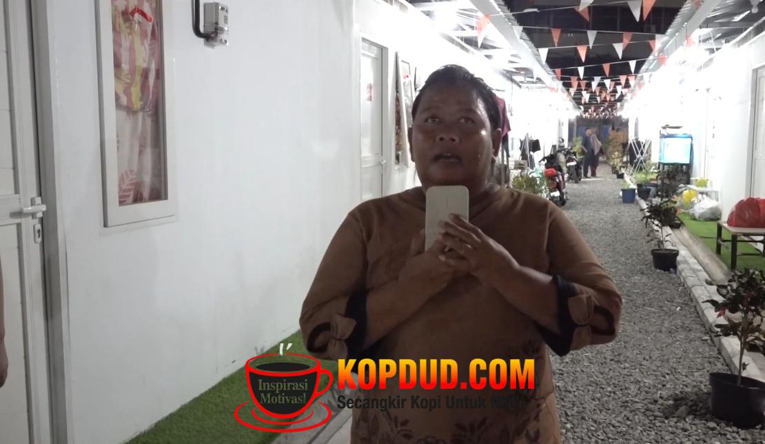 Puluhan Tahun Tinggal di Pinggir Rel