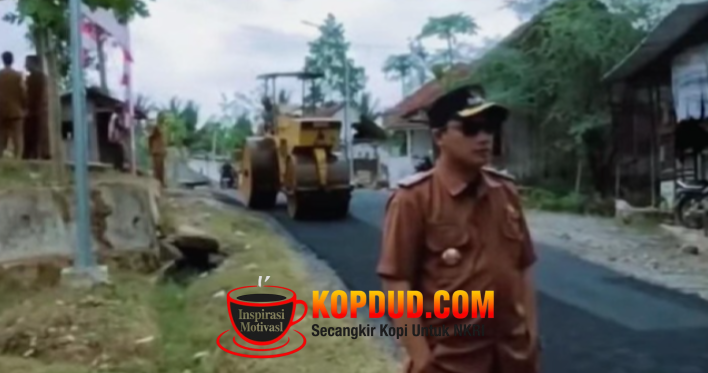 Rekonstruksi Jalan Kabupaten di Desa Cimahpar